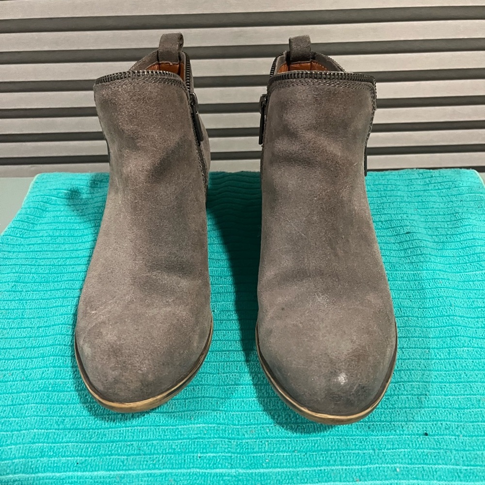 Luck Brand size 6.5 gray.